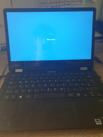 Wieso Laptop fährt nicht mehr hoch?