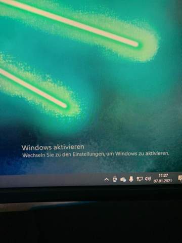 Windows zeigt plötzlich an, dass ich es aktivieren muss?