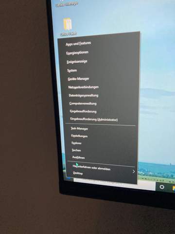 Kann mir einer sagen warum ich nach einer Neuinstallation nicht mehr auf das Windows 10...