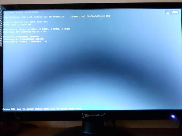 Woran liegt es das mein neuer  PC abstürzt wenn ich ein USB  Stick rein mache?