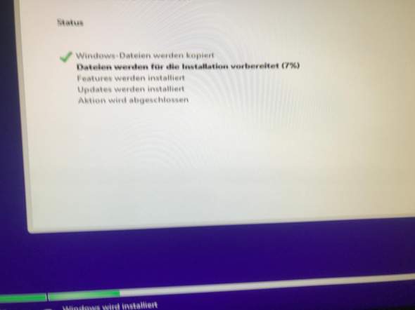 Windows Installation bleibt bei Dateien werden für die Installation vorbereitet hängen?