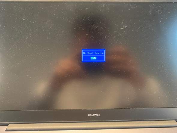 Wie fahre ich den pc hoch?