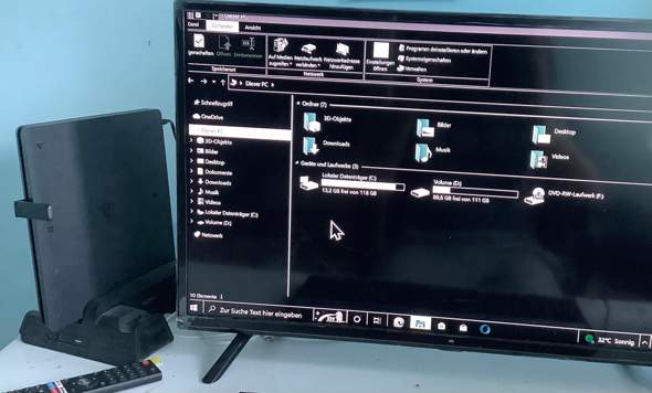 Windows plötzlich Schwarz Weiß und grün?
