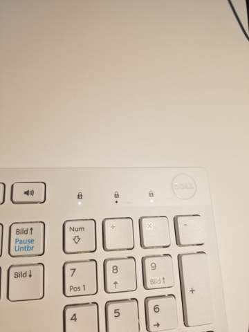 Schlosszeichen Tastatur leuchtet (wie wegkriegen)?