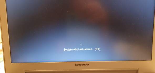Windoes startet nach Bluescreen immer mit "Wird Aktualisiert ... (x%)"?