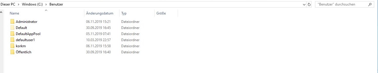 Benutzerkonten: 4-5 andere Konten gelistet