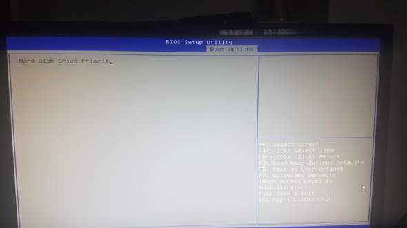 In bios wird zwar meine m2 ssd angezeigt kann sie aber nicht in hard Disk Boot menü auswählen?