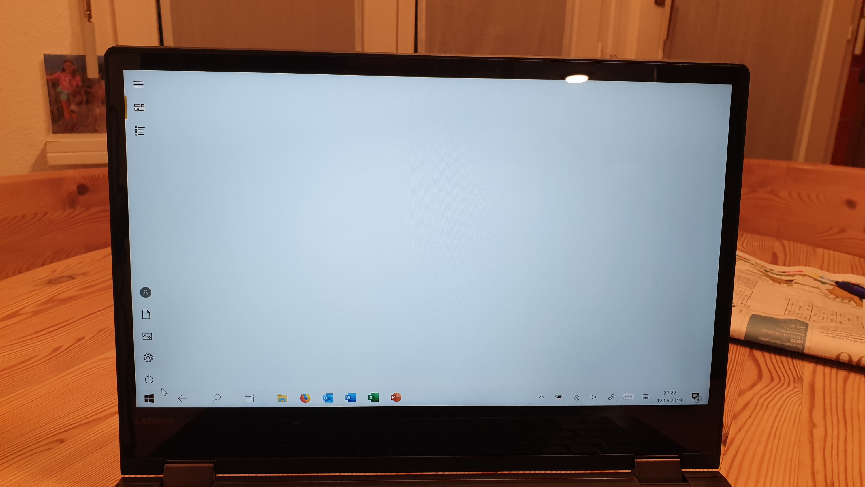 Bildschirm weiß und windos Ikon funktioniert nicht