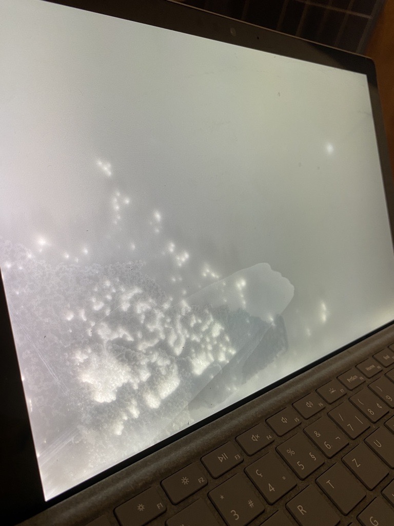 Wasser im Display, wie kann ich mein Surface retten?