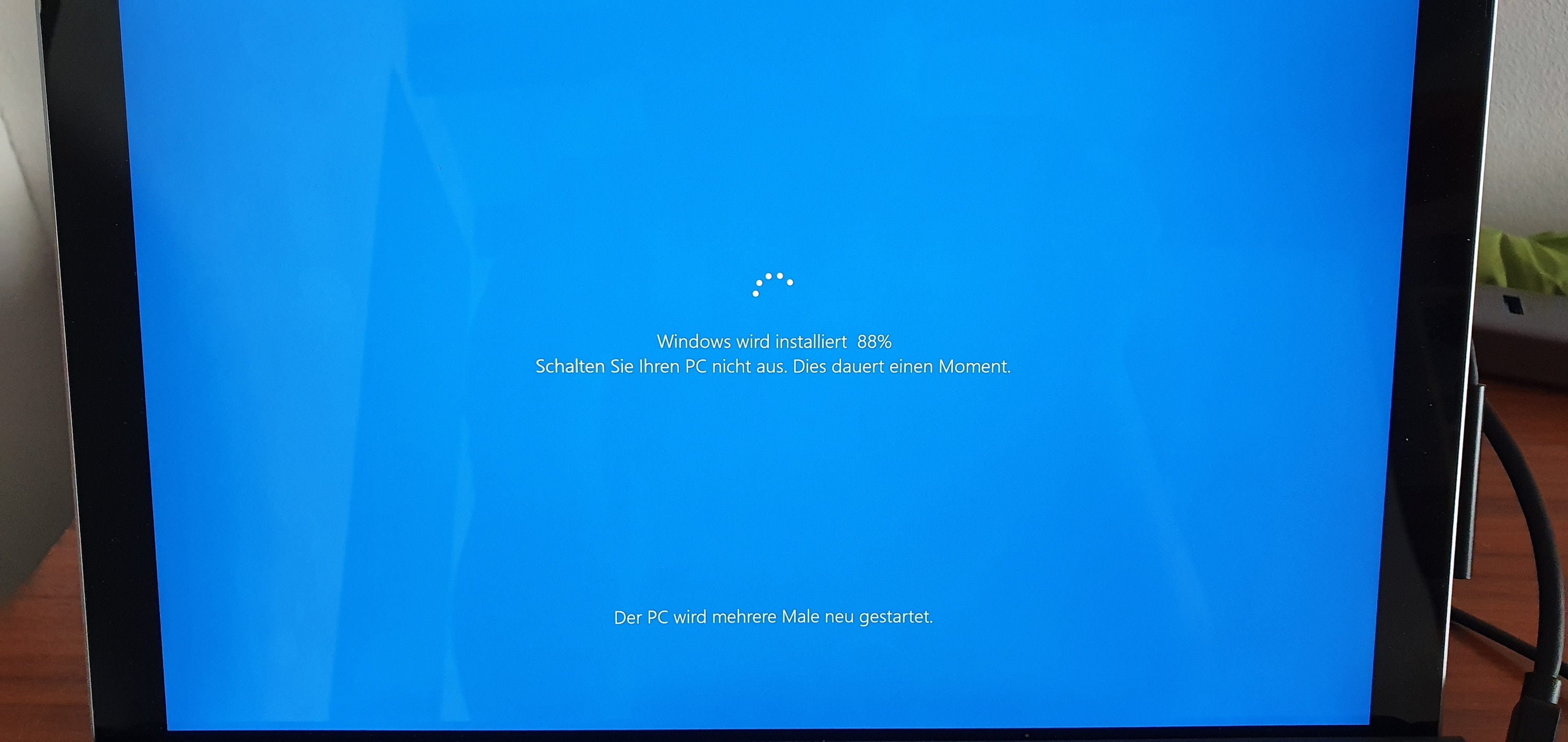 Windows Installation hängt bei Surface Pro 4