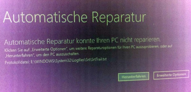 Desktop leer, Taskleiste Sanduhr, Rechtsklick geht, Anmeldebildschirm geht, wlan geht,...