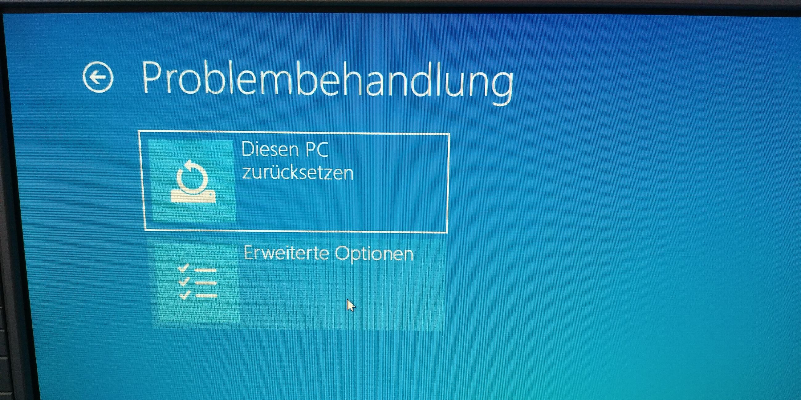 Kein Desktop mehr nach Update nur weißer Schirm mit Cortana Infokasten