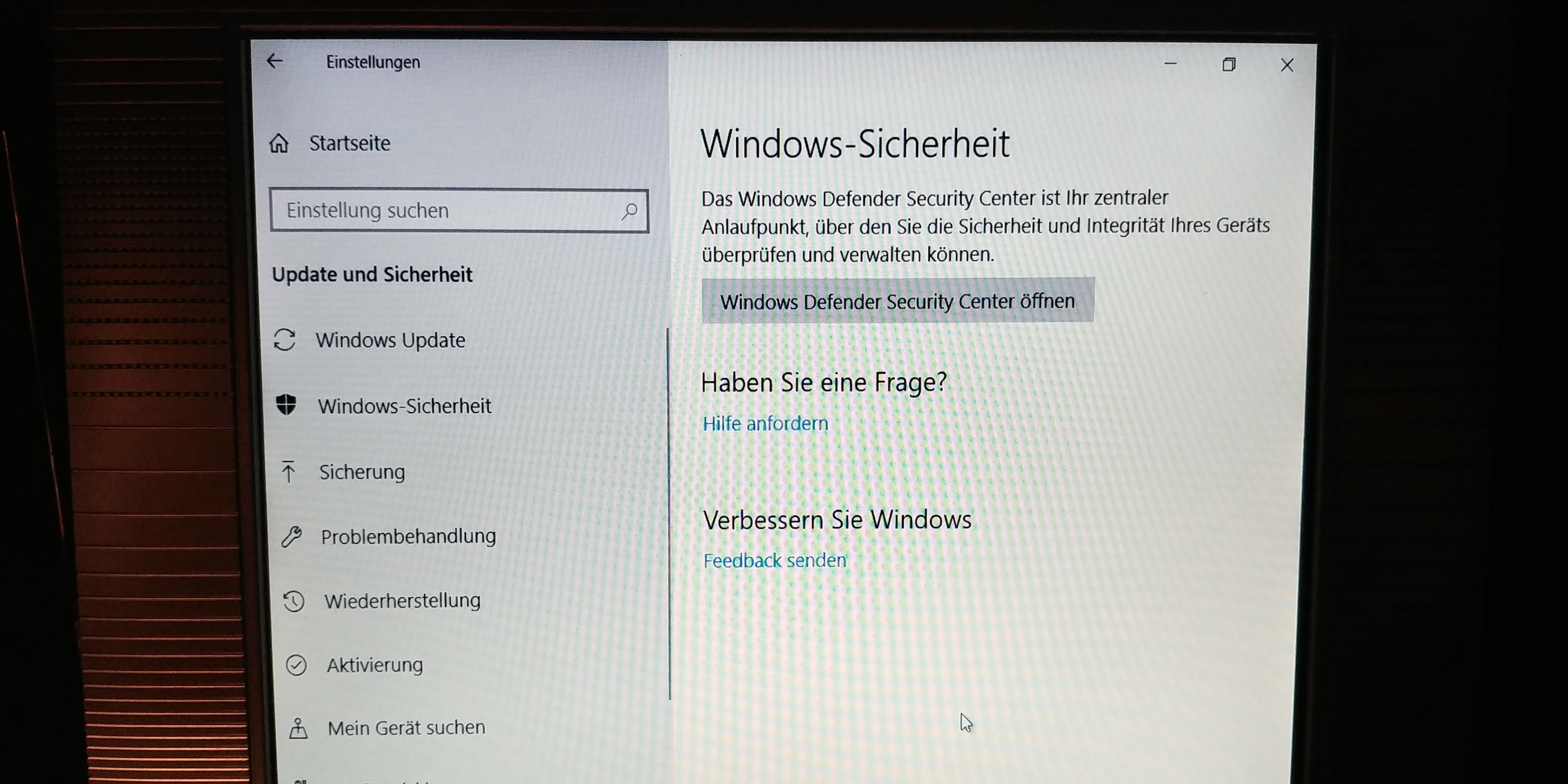 Kein Desktop mehr nach Update nur weißer Schirm mit Cortana Infokasten